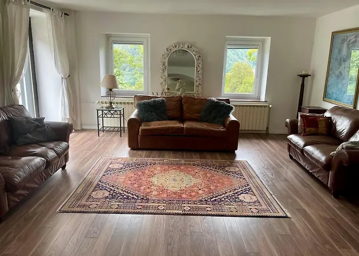 別荘 Hisa Pelance トールミン